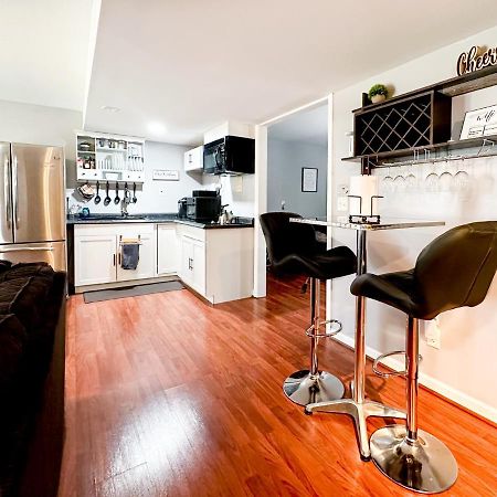 Cute 2-Brm Walkout Apt With Pool Table And Theater Lexington Exterior foto